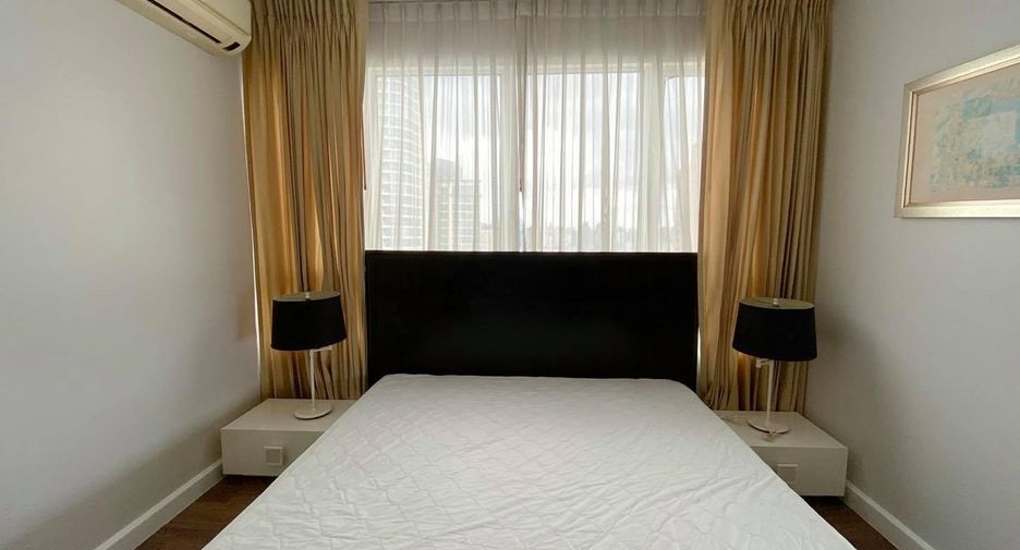 Condo en alquiler y en venta de 3 habitaciones en Khlong Toei, Bangkok