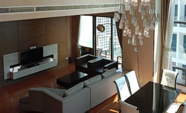 For rent 3 bedrooms condo in Khlong Toei, Bangkok