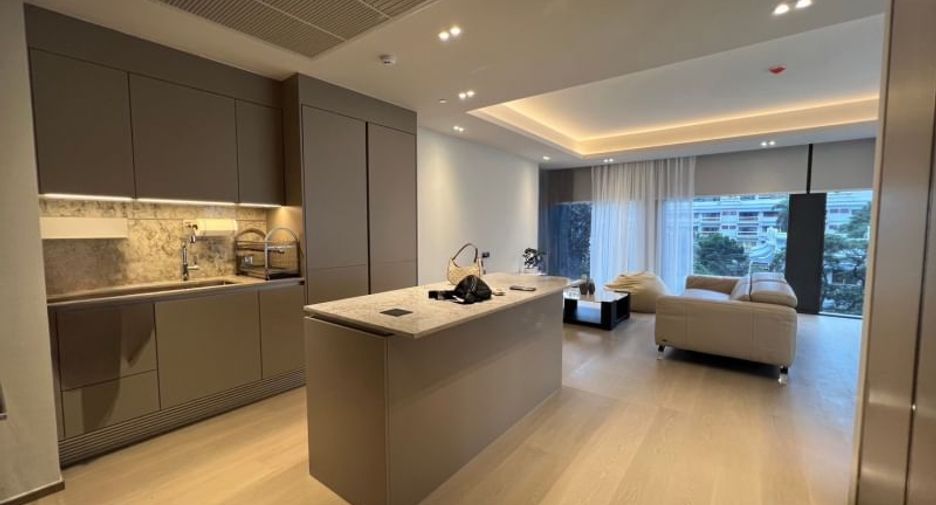 For rent 2 bedrooms condo in Pathum Wan, Bangkok