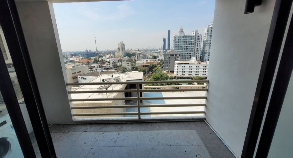 Condo en alquiler de 2 habitaciones en Phra Khanong, Bangkok
