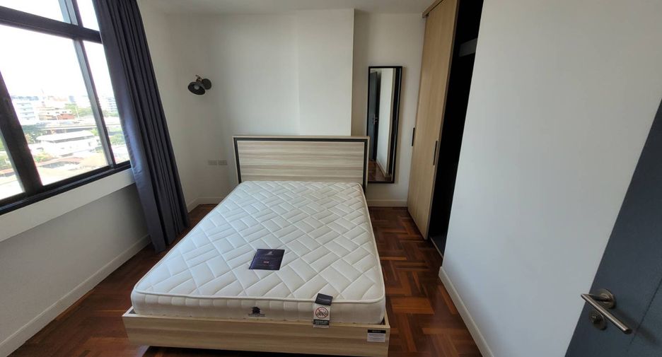 Condo en alquiler de 2 habitaciones en Phra Khanong, Bangkok