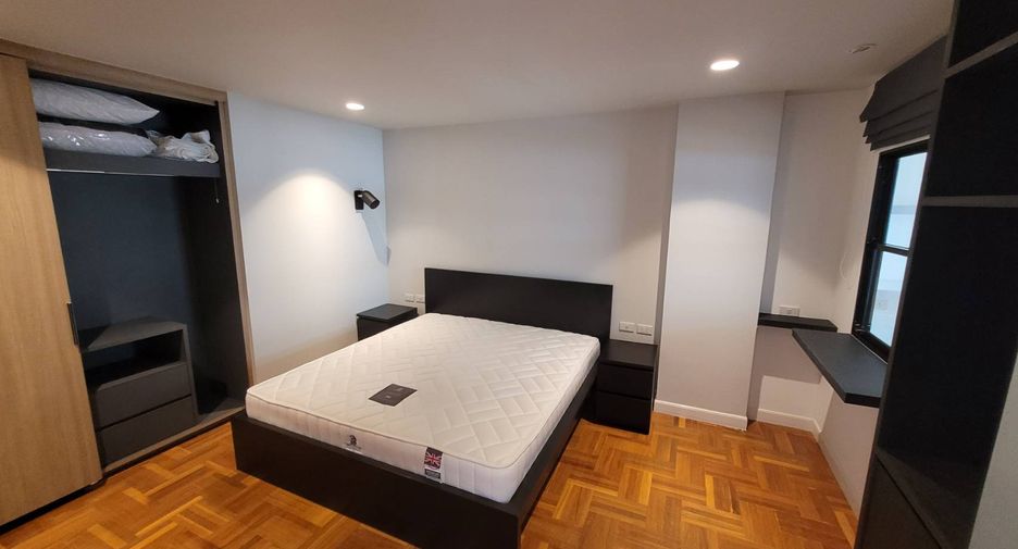 Condo en alquiler de 2 habitaciones en Phra Khanong, Bangkok