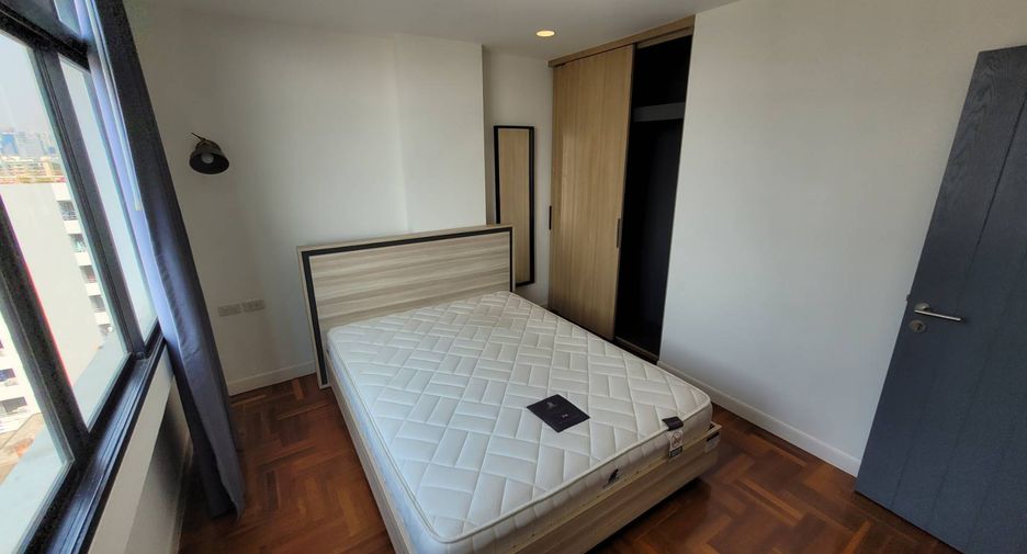 Condo en alquiler de 2 habitaciones en Phra Khanong, Bangkok