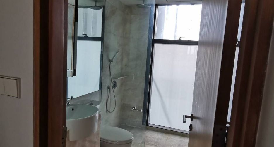 À louer et à vendre 2 chambres condo à Sathon, Bangkok