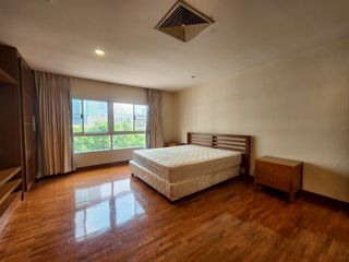 For rent 3 bedrooms condo in Sathon, Bangkok