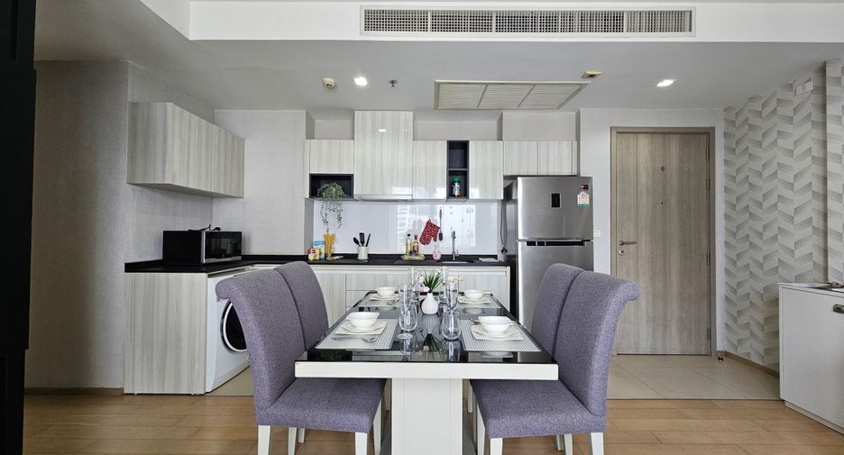 For rent 2 bedrooms condo in Watthana, Bangkok