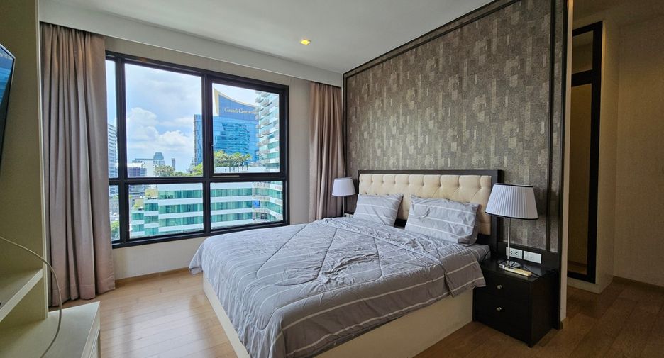 For rent 2 bedrooms condo in Watthana, Bangkok