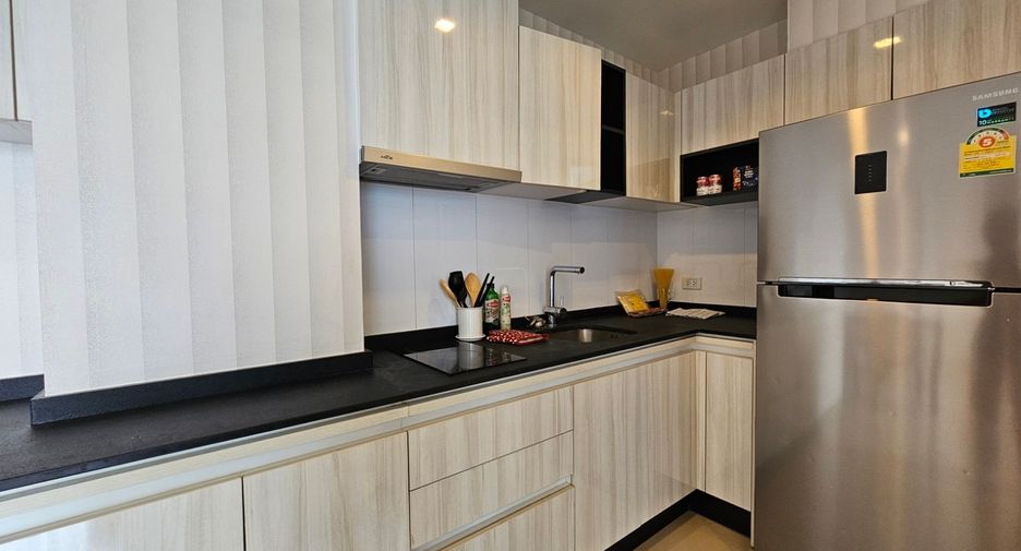 For rent 2 bedrooms condo in Watthana, Bangkok