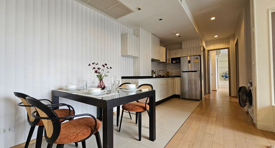 For rent 2 bedrooms condo in Watthana, Bangkok
