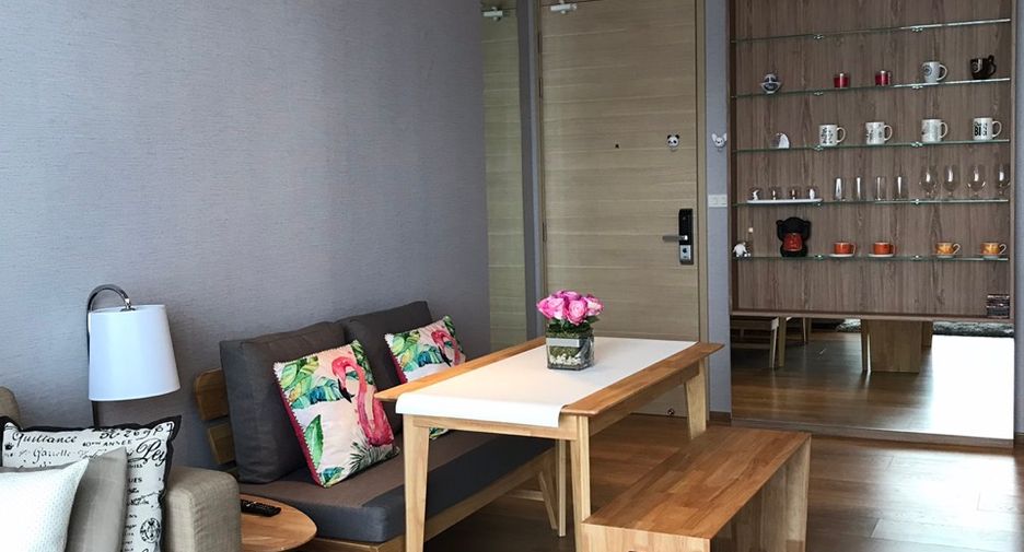 For rent そして for sale 2 ベッドルーム condo in Khlong Toei, Bangkok