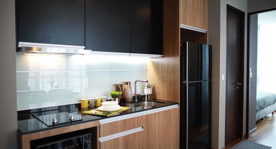 Wohnung zur Miete und zum Kauf mit 2 Zimmer in Pathum Wan, Bangkok
