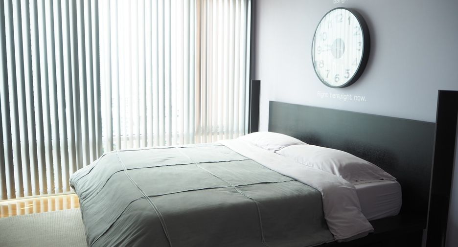 For rent 3 bedrooms condo in Khlong Toei, Bangkok