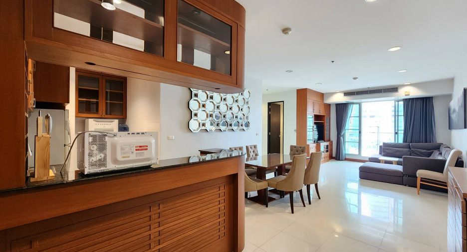 For rent 3 ベッドルーム condo in Khlong Toei, Bangkok