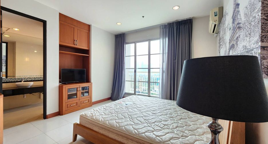 For rent 3 ベッドルーム condo in Khlong Toei, Bangkok