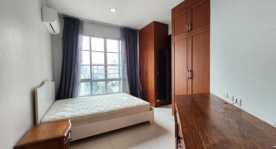 For rent 3 ベッドルーム condo in Khlong Toei, Bangkok
