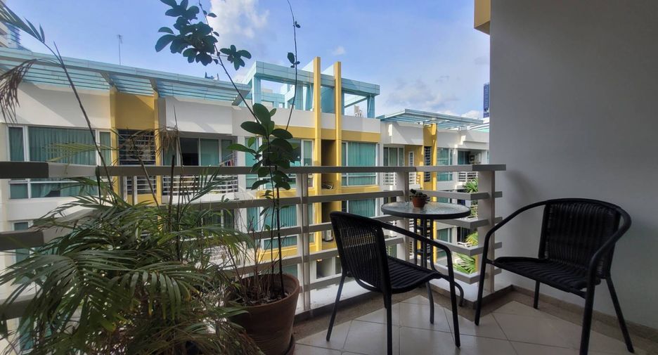 For rent 2 bedrooms condo in Khlong Toei, Bangkok