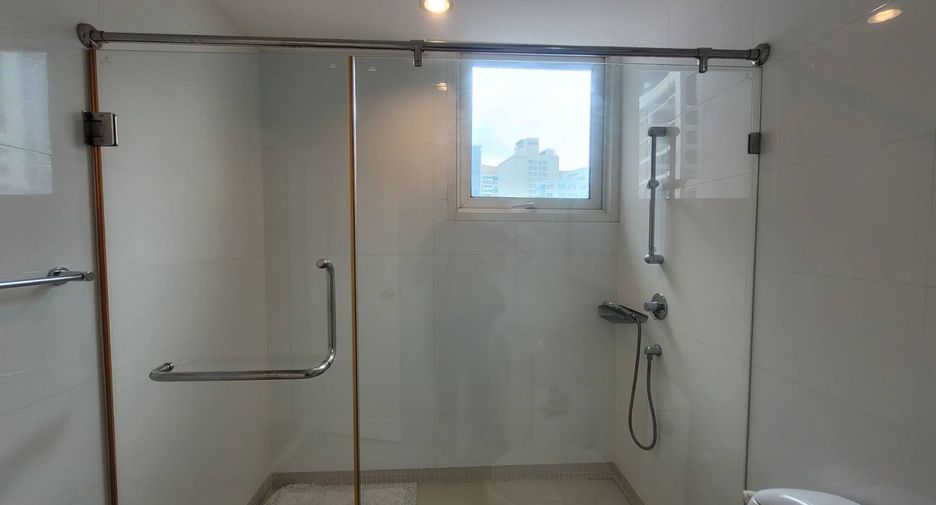 出租 4 卧室 公寓 在 Khlong Toei, 曼谷