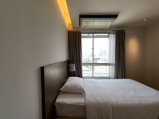 For rent 3 bedrooms condo in Yan Nawa, Bangkok