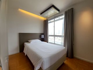 For rent 3 bedrooms condo in Yan Nawa, Bangkok