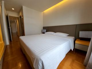 For rent 3 bedrooms condo in Yan Nawa, Bangkok