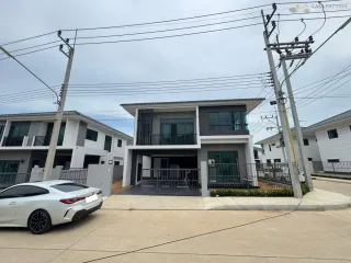 Продажа 3 спальни дом в Банг Ламунг, Чонбури