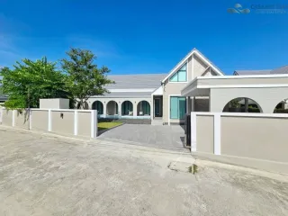 Villa zum Kauf mit 3 Zimmer in Bang Lamung, Chonburi
