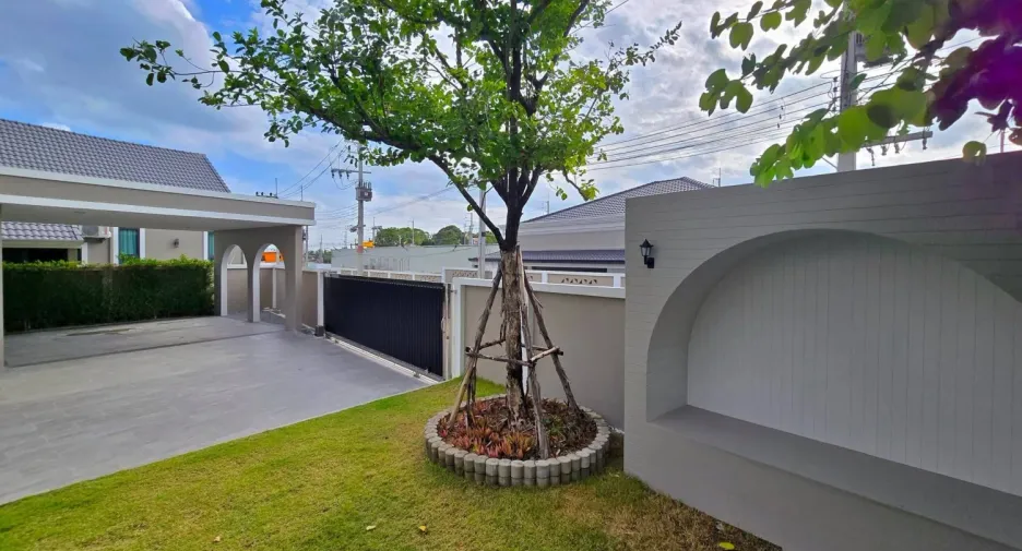 Villa zum Kauf mit 3 Zimmer in Bang Lamung, Chonburi
