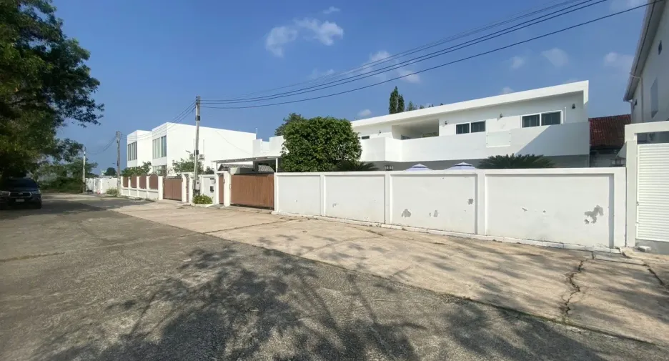 出售 5 卧室 别墅 在 Bang Lamung, Chon Buri