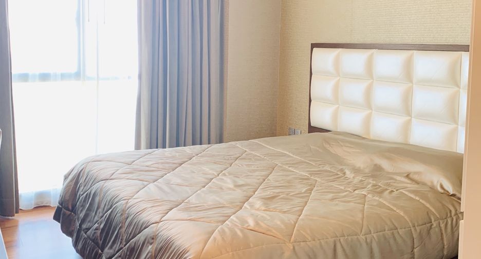For rent 2 bedrooms condo in Watthana, Bangkok