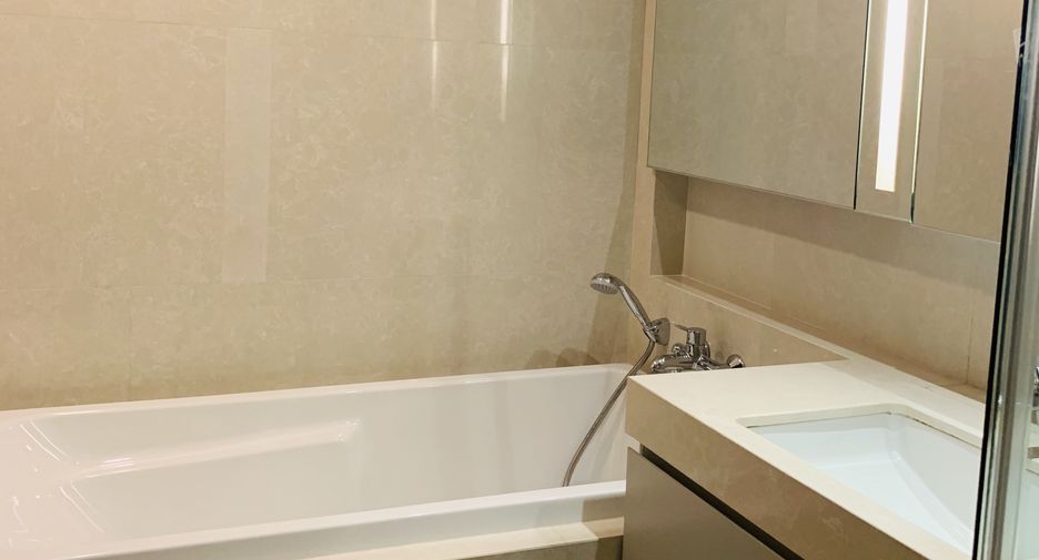 For rent 2 bedrooms condo in Watthana, Bangkok