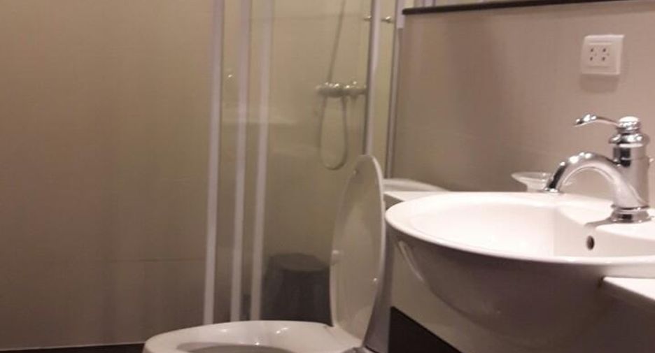 Wohnung zur Miete mit 2 Zimmer in Pathum Wan, Bangkok