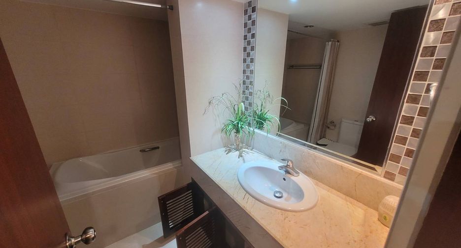 Wohnung zur Miete und zum Kauf mit 3 Zimmer in Khlong Toei, Bangkok