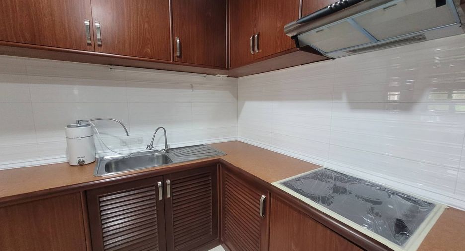 Wohnung zur Miete und zum Kauf mit 3 Zimmer in Khlong Toei, Bangkok
