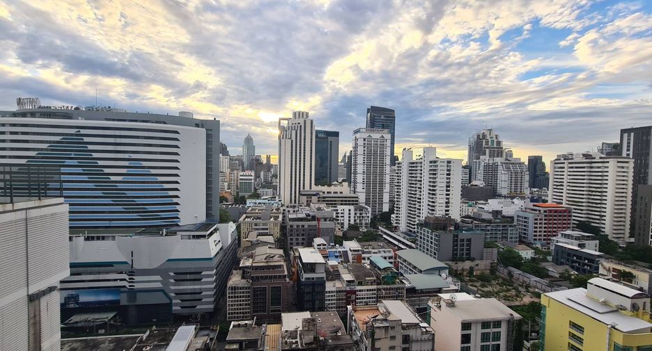Condo en alquiler de 1 habitaciones en Khlong Toei, Bangkok