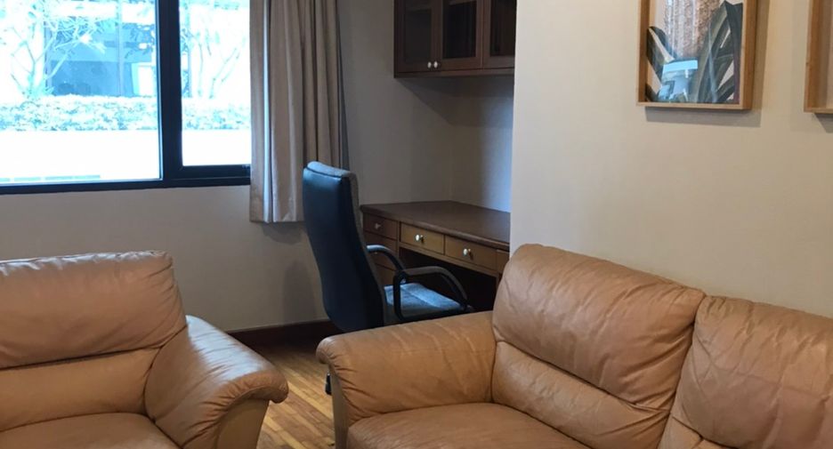 For rent 2 bedrooms condo in Pathum Wan, Bangkok