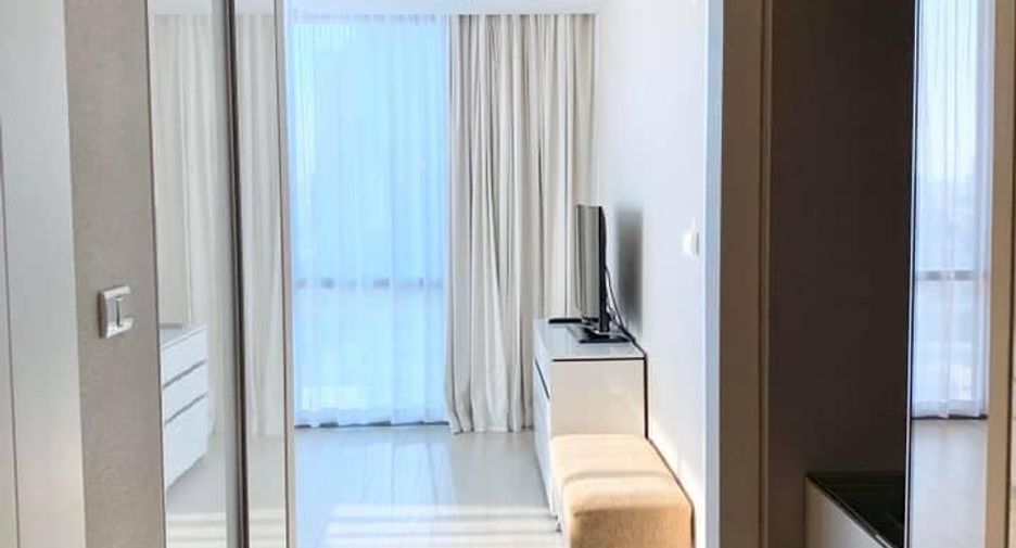 For rent 2 bedrooms condo in Watthana, Bangkok