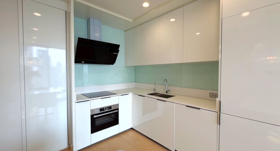 Condo en alquiler de 2 habitaciones en Sathon, Bangkok