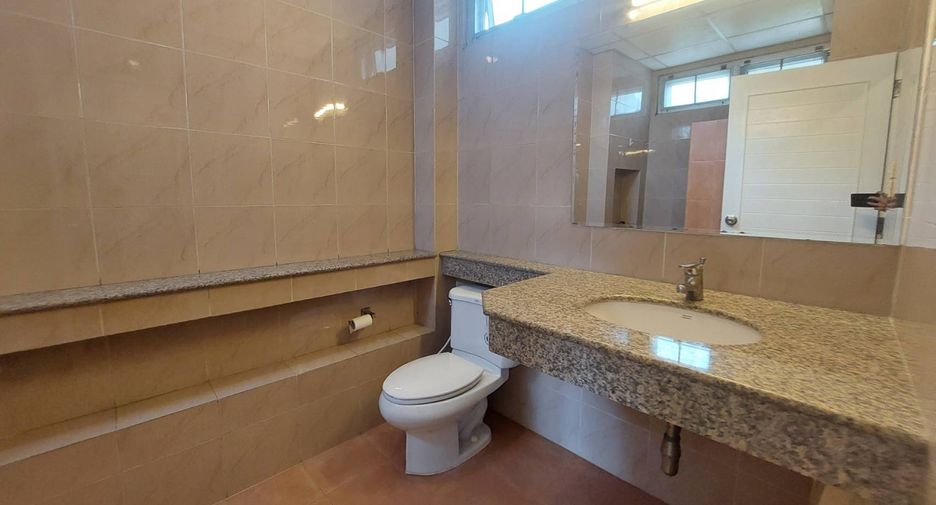 Аренда 3 спальни кондо в Сатхон, Бангкок