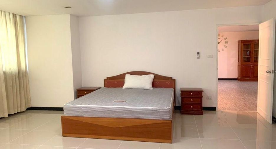 À louer 3 chambres condo à Watthana, Bangkok