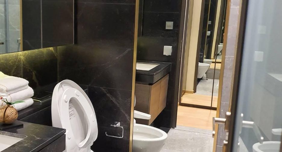 For rent 1 bed condo in Pathum Wan, Bangkok