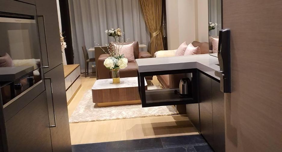 For rent 1 bed condo in Pathum Wan, Bangkok