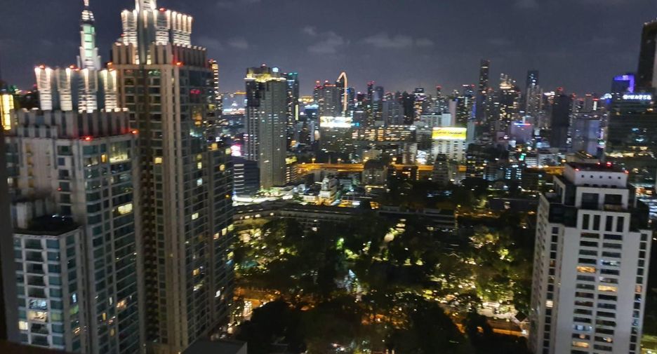 For rent 1 bed condo in Pathum Wan, Bangkok