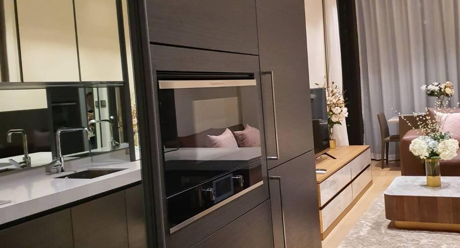 For rent 1 bed condo in Pathum Wan, Bangkok