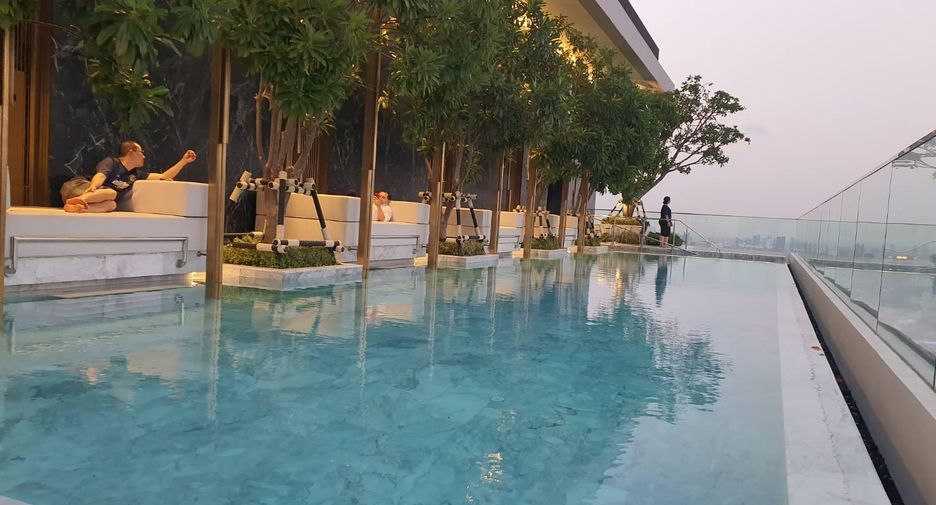 For rent 1 bed condo in Pathum Wan, Bangkok
