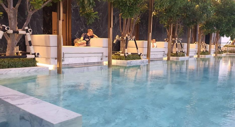 For rent 1 bed condo in Pathum Wan, Bangkok
