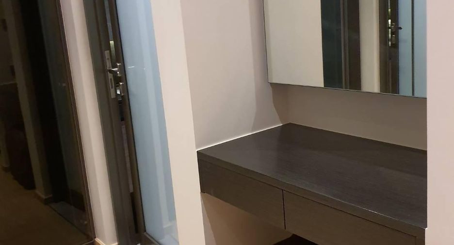 For rent 1 bed condo in Pathum Wan, Bangkok
