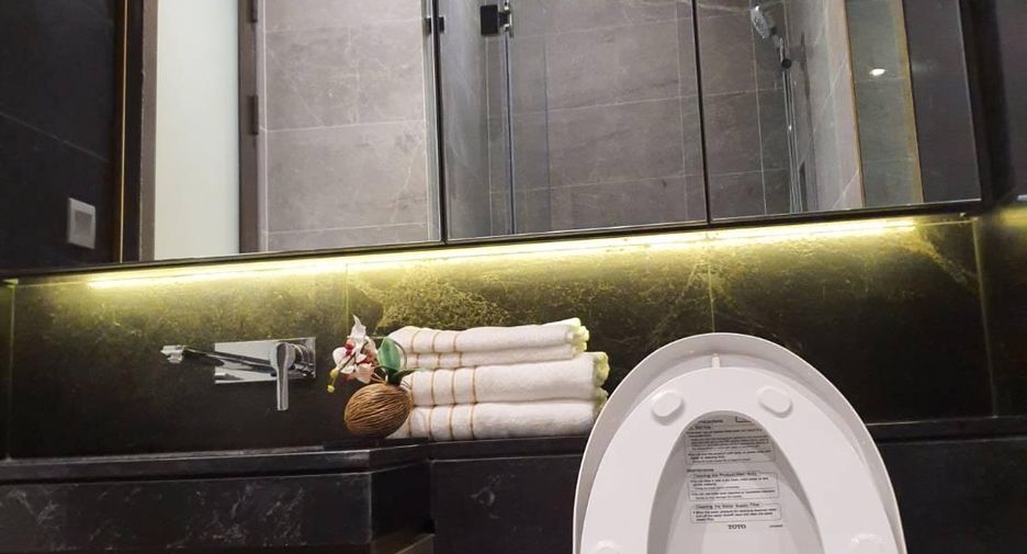 For rent 1 bed condo in Pathum Wan, Bangkok