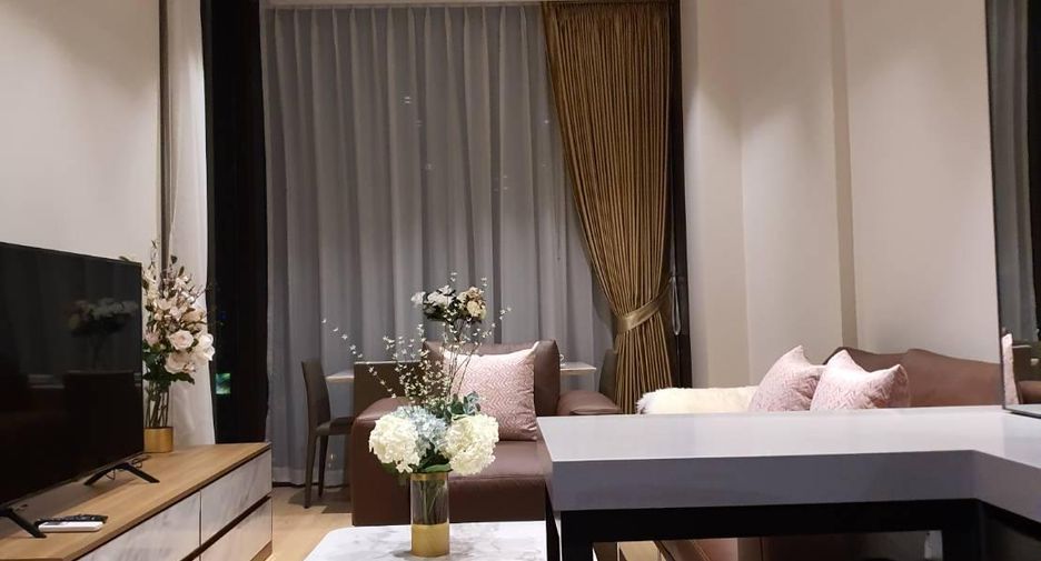 For rent 1 bed condo in Pathum Wan, Bangkok
