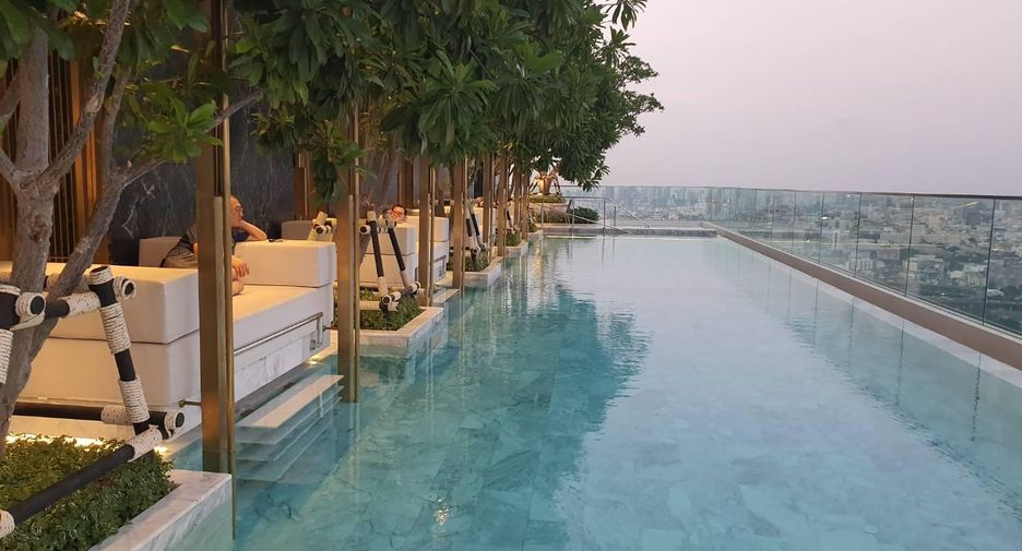 For rent 1 bed condo in Pathum Wan, Bangkok