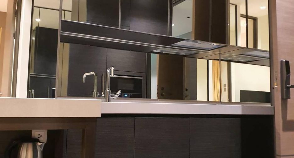 For rent 1 bed condo in Pathum Wan, Bangkok
